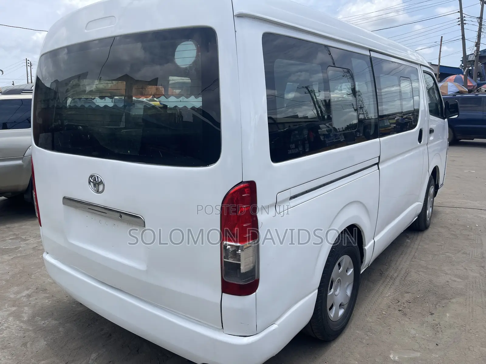 Toyota HiAce 2010 White