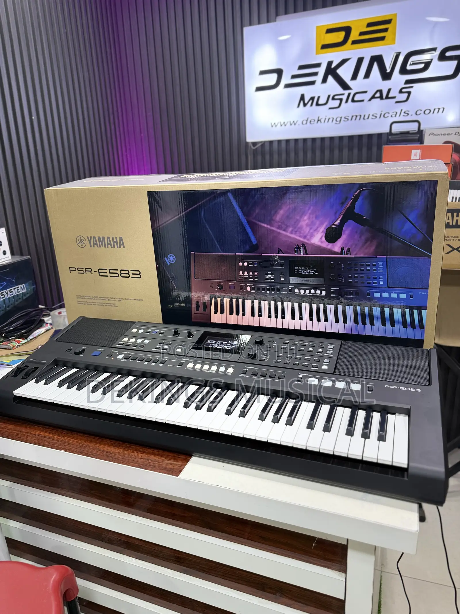 Yamaha PSR E583 Keyboard