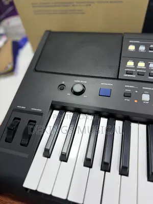 Yamaha PSR E583 Keyboard