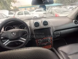 Mercedes-Benz M Class 2011 Blue