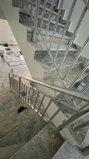 Leviant Stainless Railing