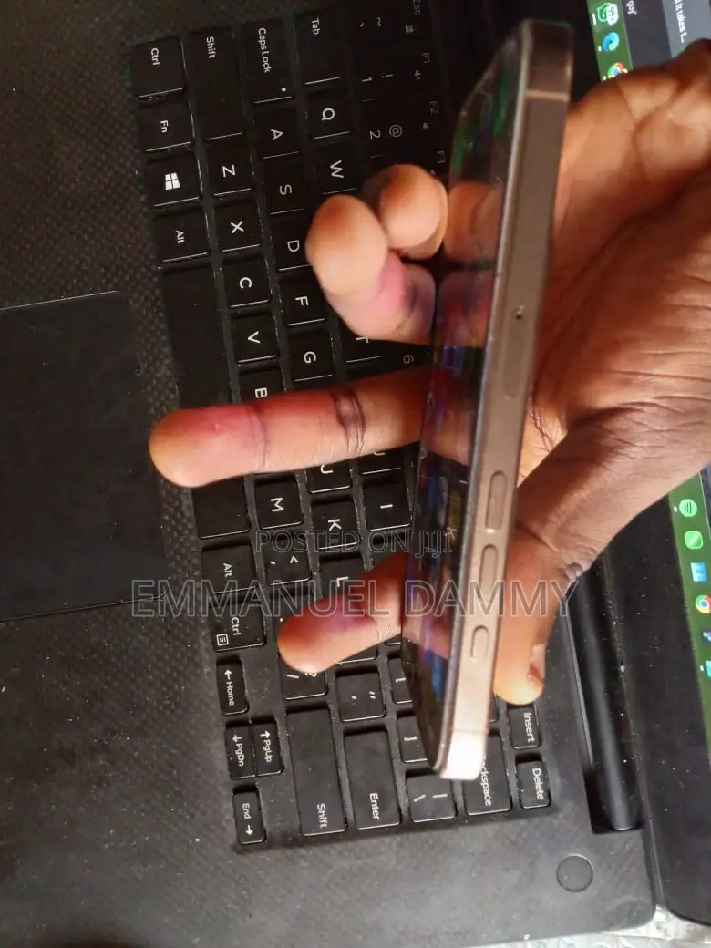 Apple iPhone 16 Pro 256 GB Gold