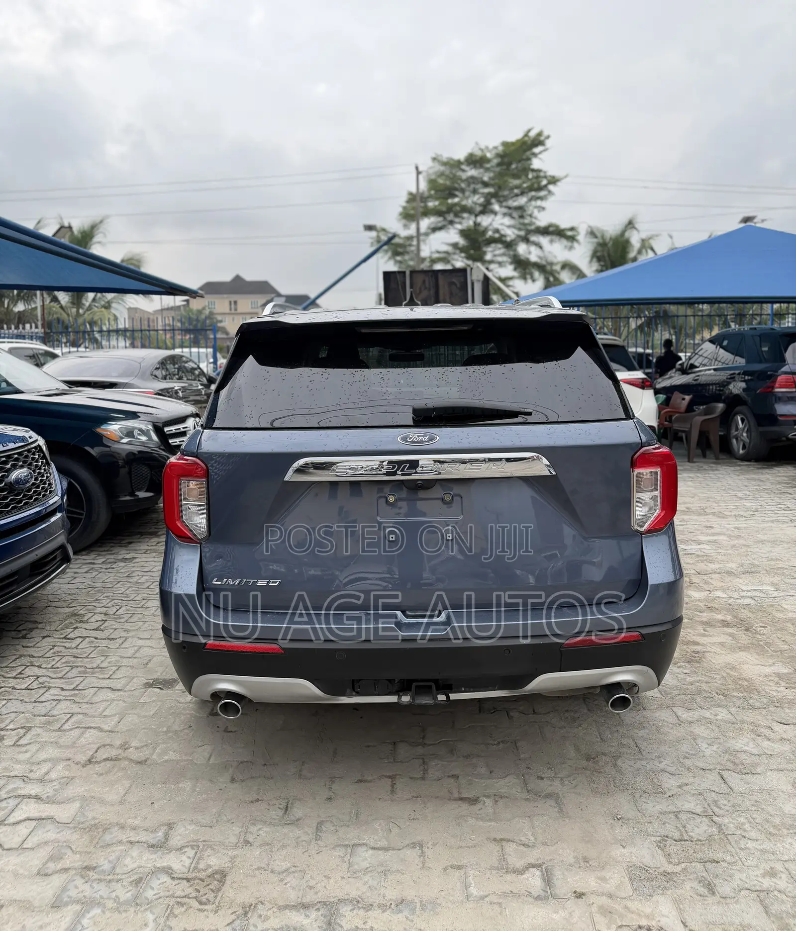 Ford Explorer Limited 2021 Blue
