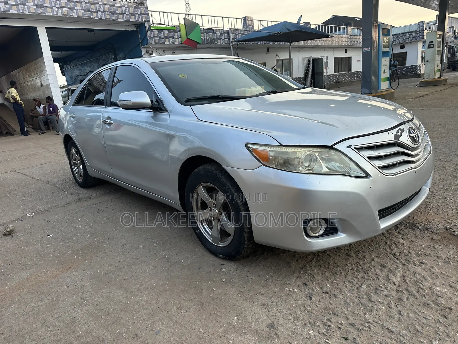 Toyota Camry 2010 Silver