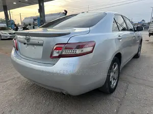 Toyota Camry 2010 Silver