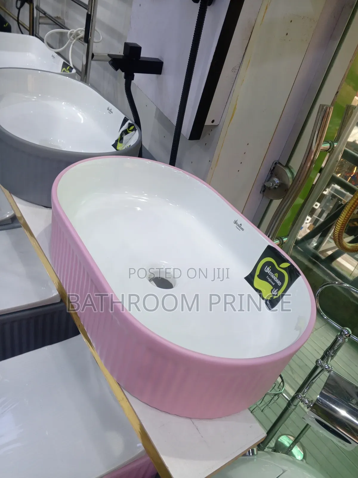 Quality Pink and White Countertop Basin