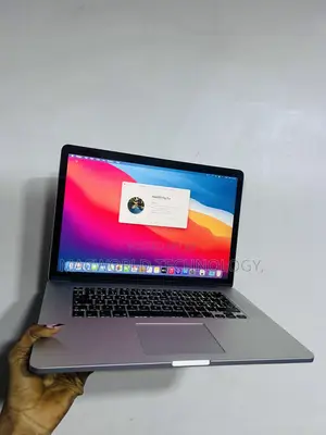 Laptop Apple MacBook Pro 2015 16GB Intel Core i7 SSD 512GB