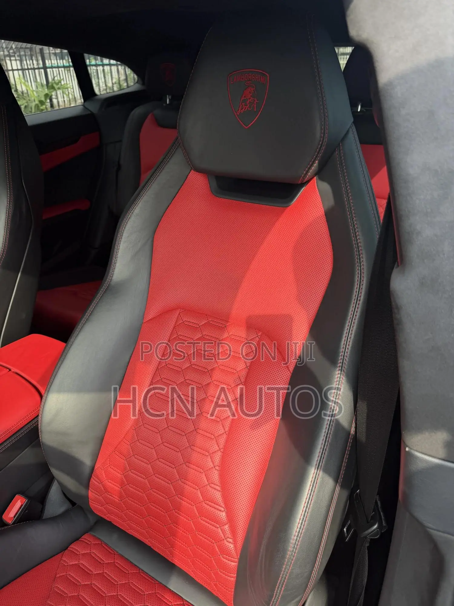 Lamborghini Urus Base 4dr AWD 2020 Red