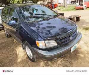 Toyota Sienna XLE 2003 Blue