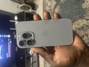 Apple iPhone 15 Pro 128 GB Gray