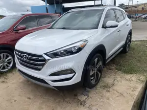 Hyundai Tucson Limited AWD 2017 White