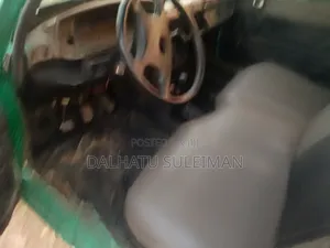 Peugeot 504 1985 Green