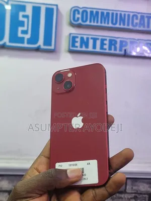 Apple iPhone 13 128 GB Red