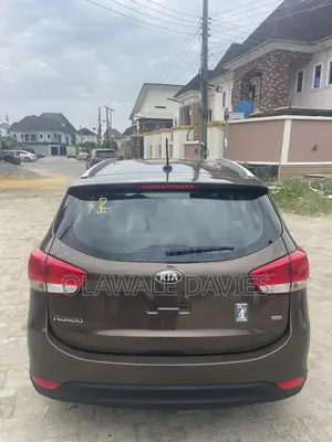 Kia Rondo 2014 Brown