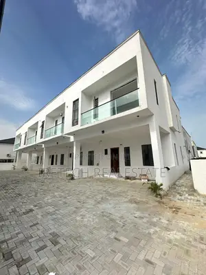 4bdrm Townhouse/Terrace in Orchid In An Estate, Lekki Phase 2 for sale