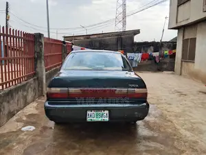 Toyota Corolla 1998 Green