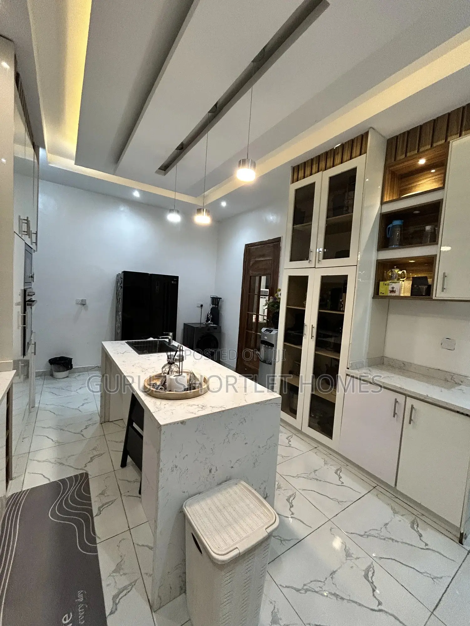 Smart Luxry Home in Ikeja Gra 3bed, Ps5, Pool, Wifi, 24/7 Pw