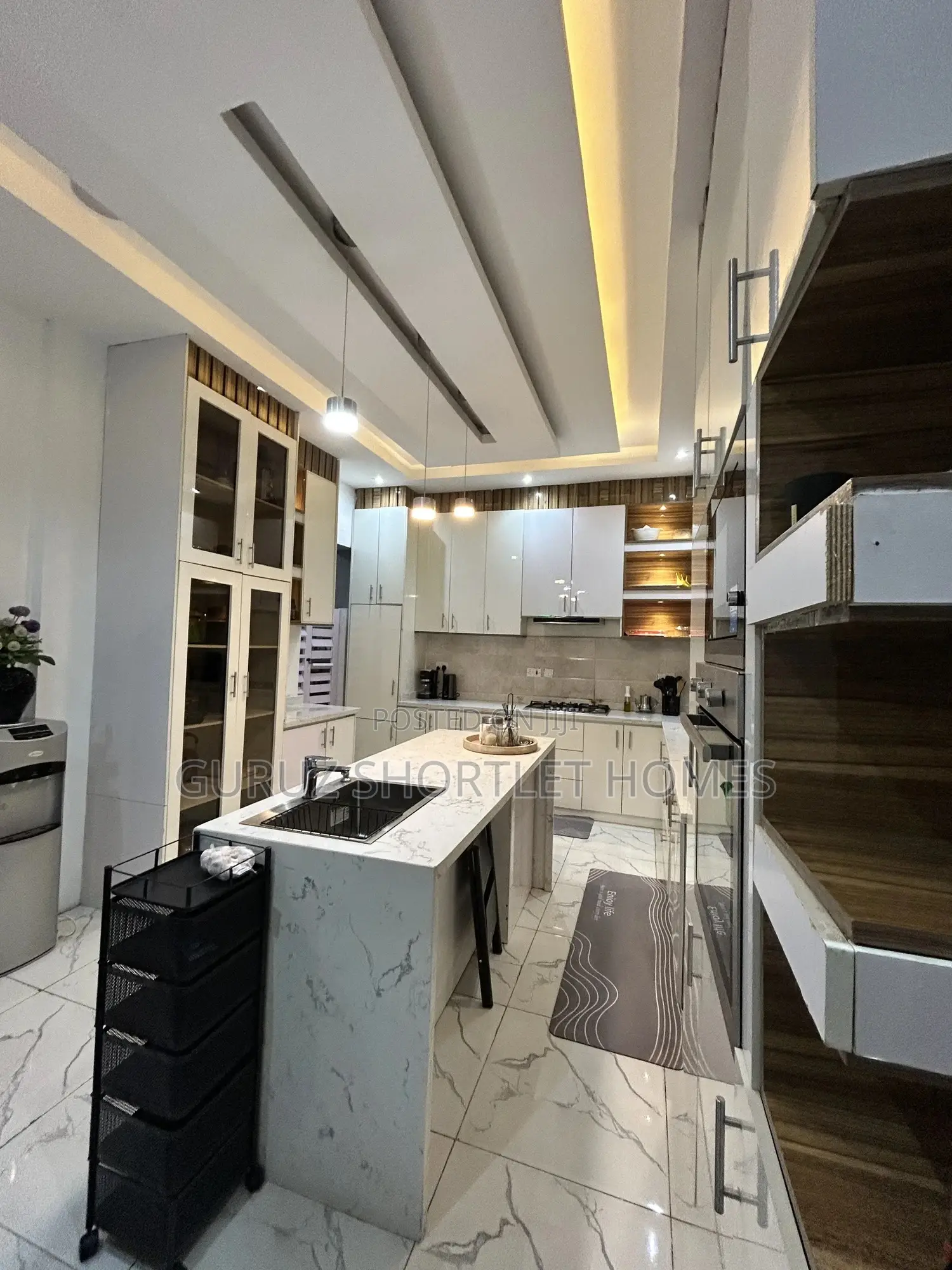 Smart Luxry Home in Ikeja Gra 3bed, Ps5, Pool, Wifi, 24/7 Pw