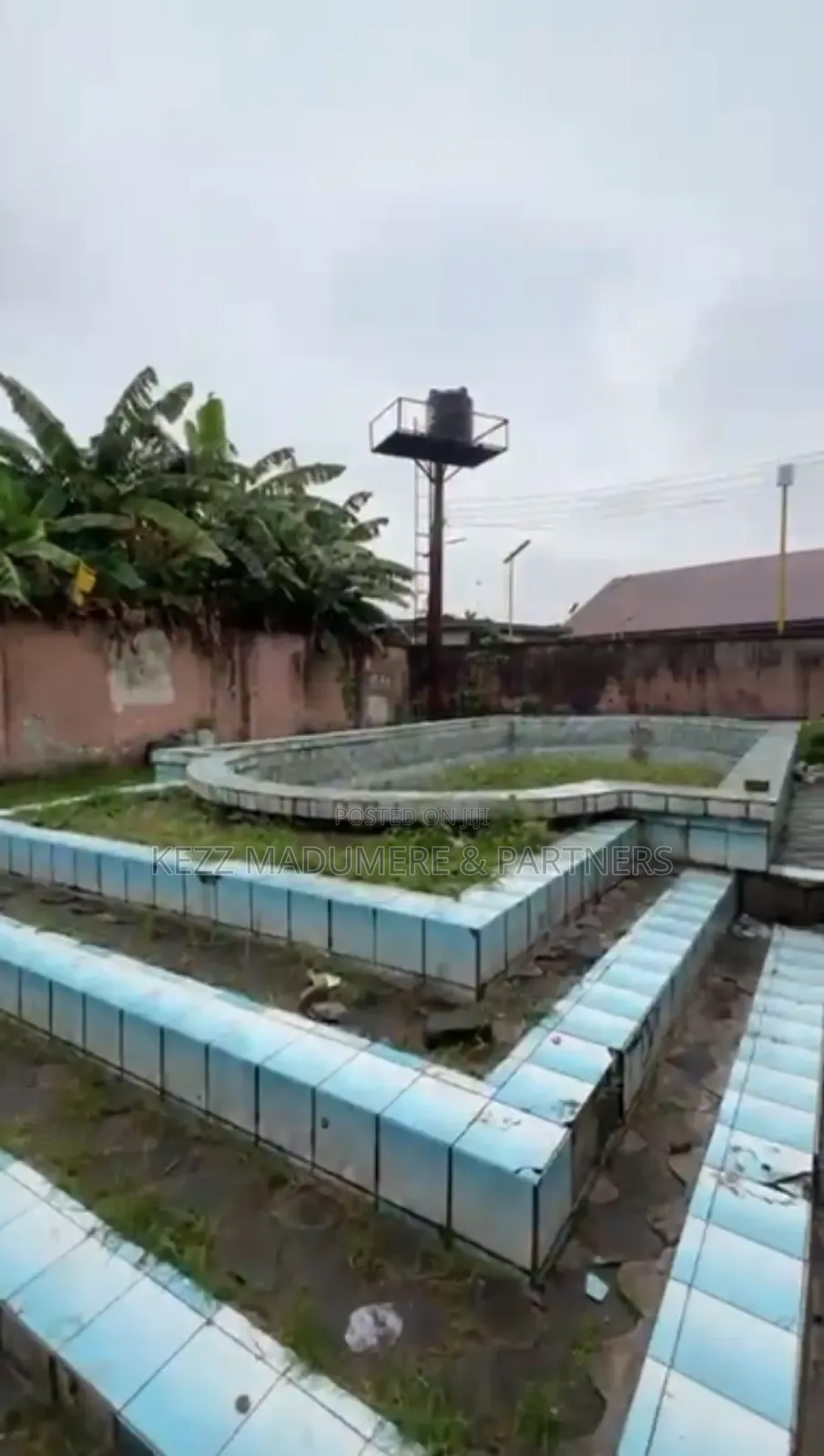 For Sale : Non Functional Apartment Hotel Near New Gra , Ph