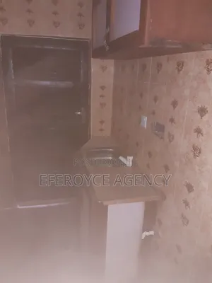 1bdrm Room & Parlour in Agbor Road Bypass, Benin City for rent
