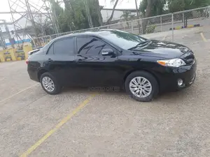 Toyota Corolla 2012 Black