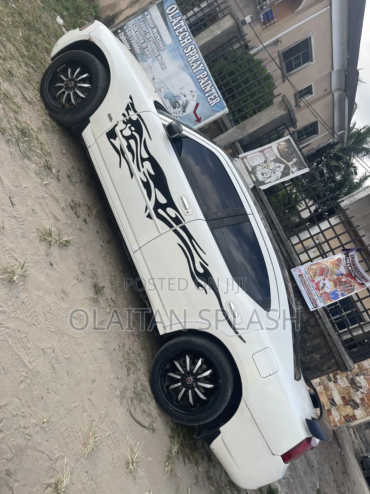 Dodge Charger 2010 White
