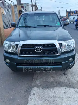 Toyota Tacoma 2012 Green