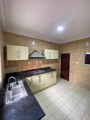 2bdrm Apartment in Chevron for rent