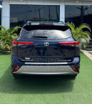 Toyota Highlander Platinum AWD 2020 Blue