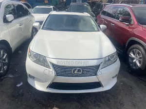 Lexus ES 350 FWD 2014 White