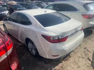 Lexus ES 350 FWD 2014 White