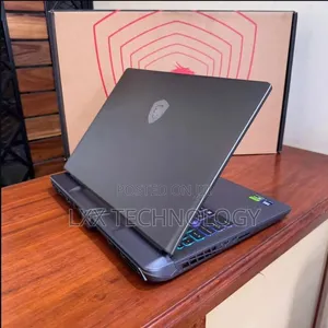 New Laptop MSI Vector 16 HX AI A2XWIG 16GB Intel Core Ultra 9 SSD 1T