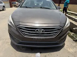 Hyundai Sonata SE 4dr Sedan (2.4L 4cyl 6A) 2015 Brown