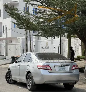 Toyota Camry 2009 Silver