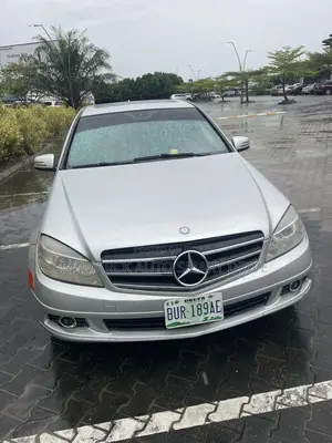 Mercedes-Benz C300 Luxury Sedan RWD (3.0L 6cyl 7A) 2009 Silver