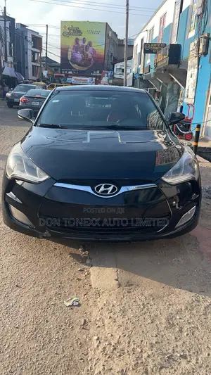 Hyundai Veloster RE:FLEX 3dr Hatchback w/Red Interior (1.6L 4cyl 6AM)