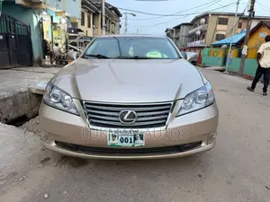 Lexus ES 350 2011 Gold