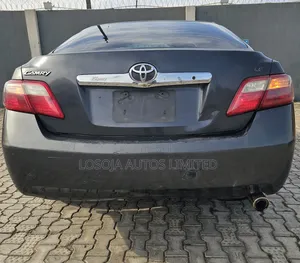 Toyota Camry LE 4dr Sedan (2.4L 4cyl 5A) 2009 Gray