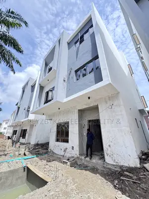 4bdrm Duplex in Surulere for sale