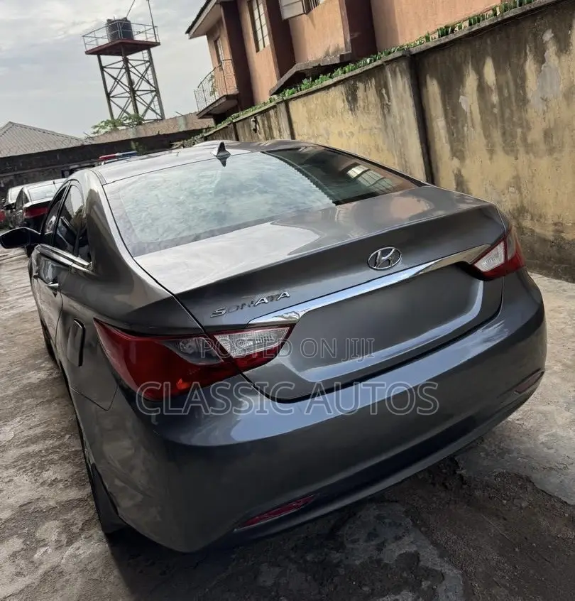 Hyundai Sonata 2011 Gray