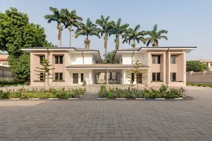 3bdrm Townhouse / Terrace in Presidential Villa, Asokoro for rent