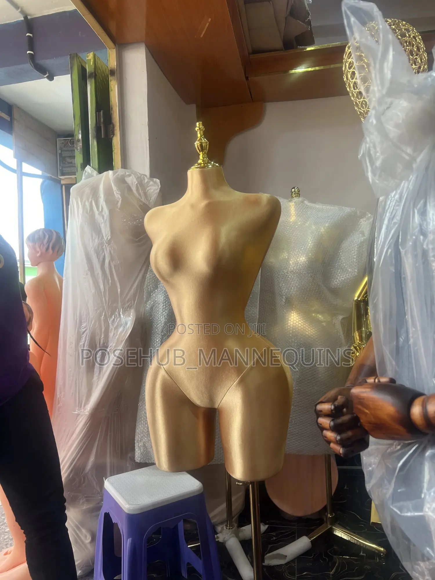 Foreign Pinnable BBL Half Body