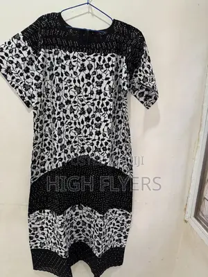 Hollandaise Black Petals and Lace
