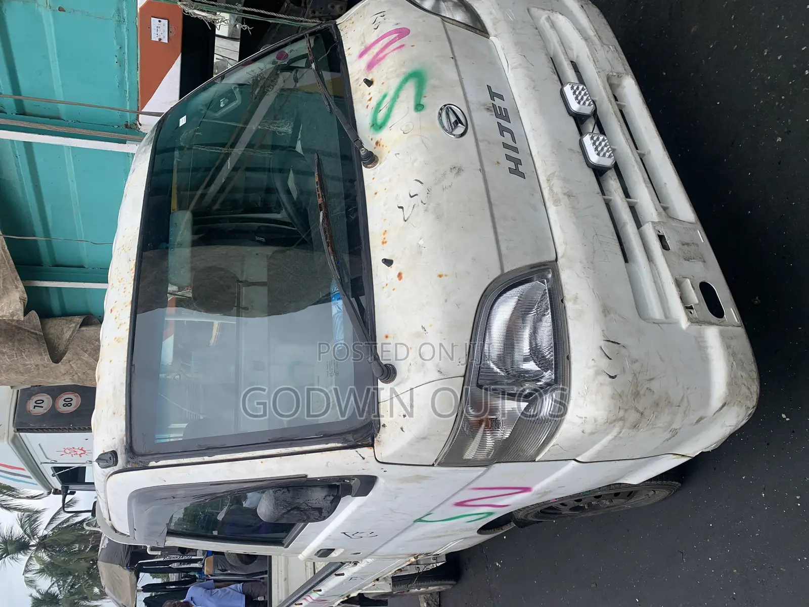 Daihatsu Hijet 2012 White