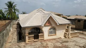 4bdrm Bungalow in Awolowo, Ilorin South for sale