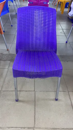 Armless Sturdy Plastic Chairs With Aluminium Legs – Ideal for Dining