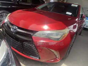 Toyota Camry XLE V6 4dr Sedan (3.6L 6cyl 6A) 2016 Red