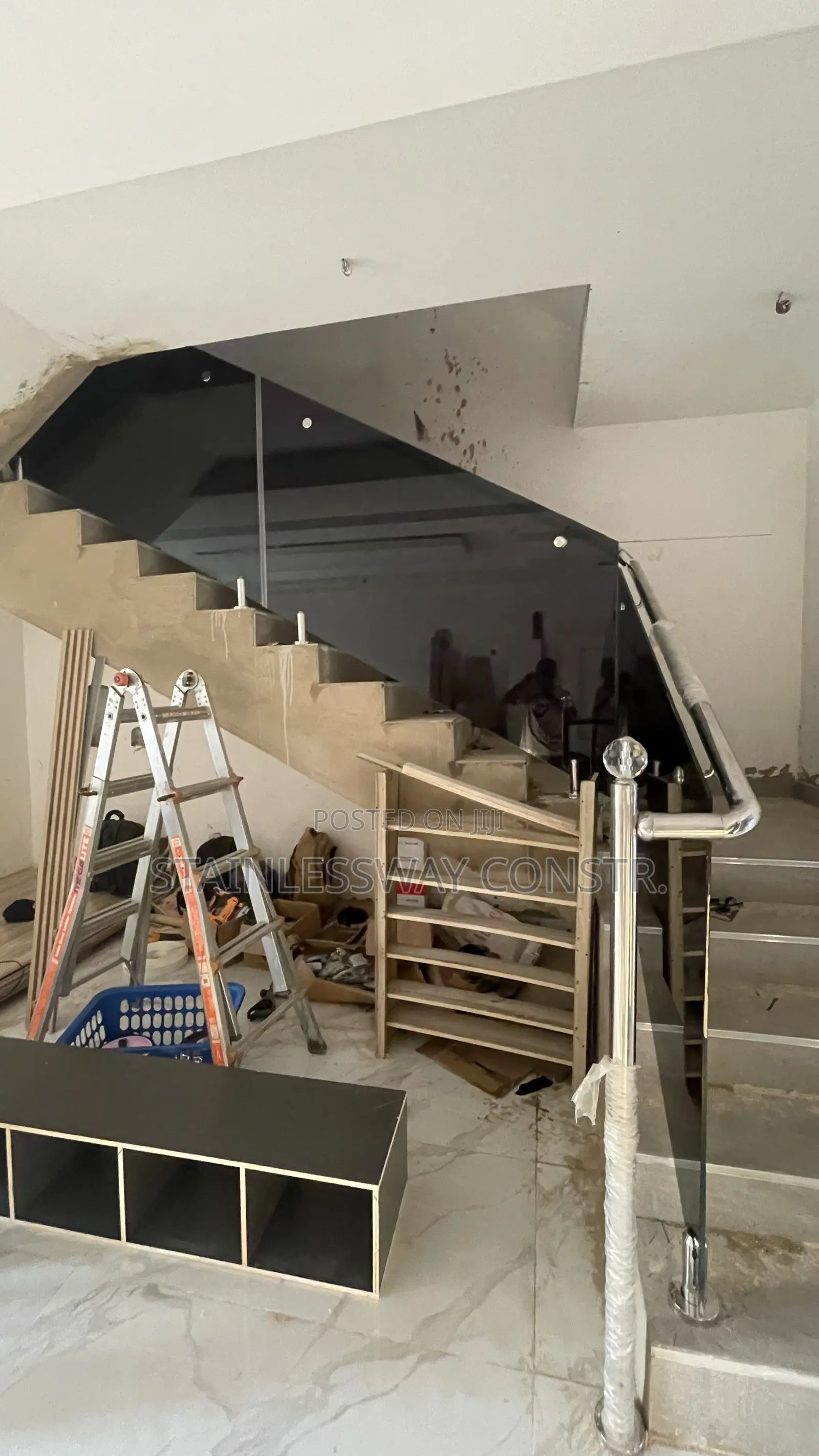 Dark Grey Glass Railing Jahi