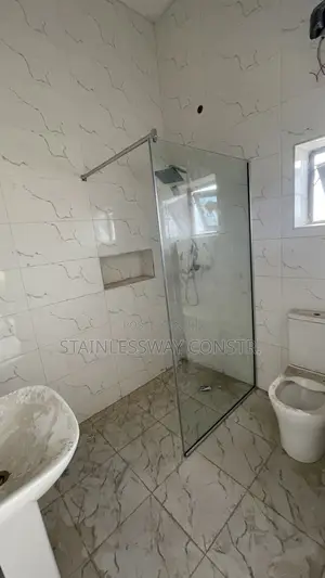 Perfect Bathroom Glass Divider
