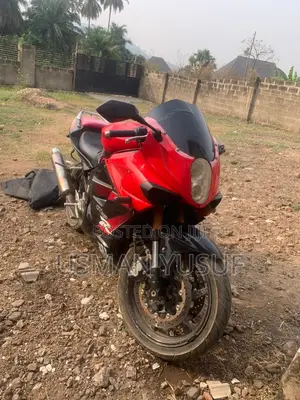 Hyosung GT250R 2010 Red